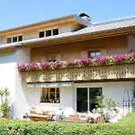 Haus Bergfriede 홈스테이 *